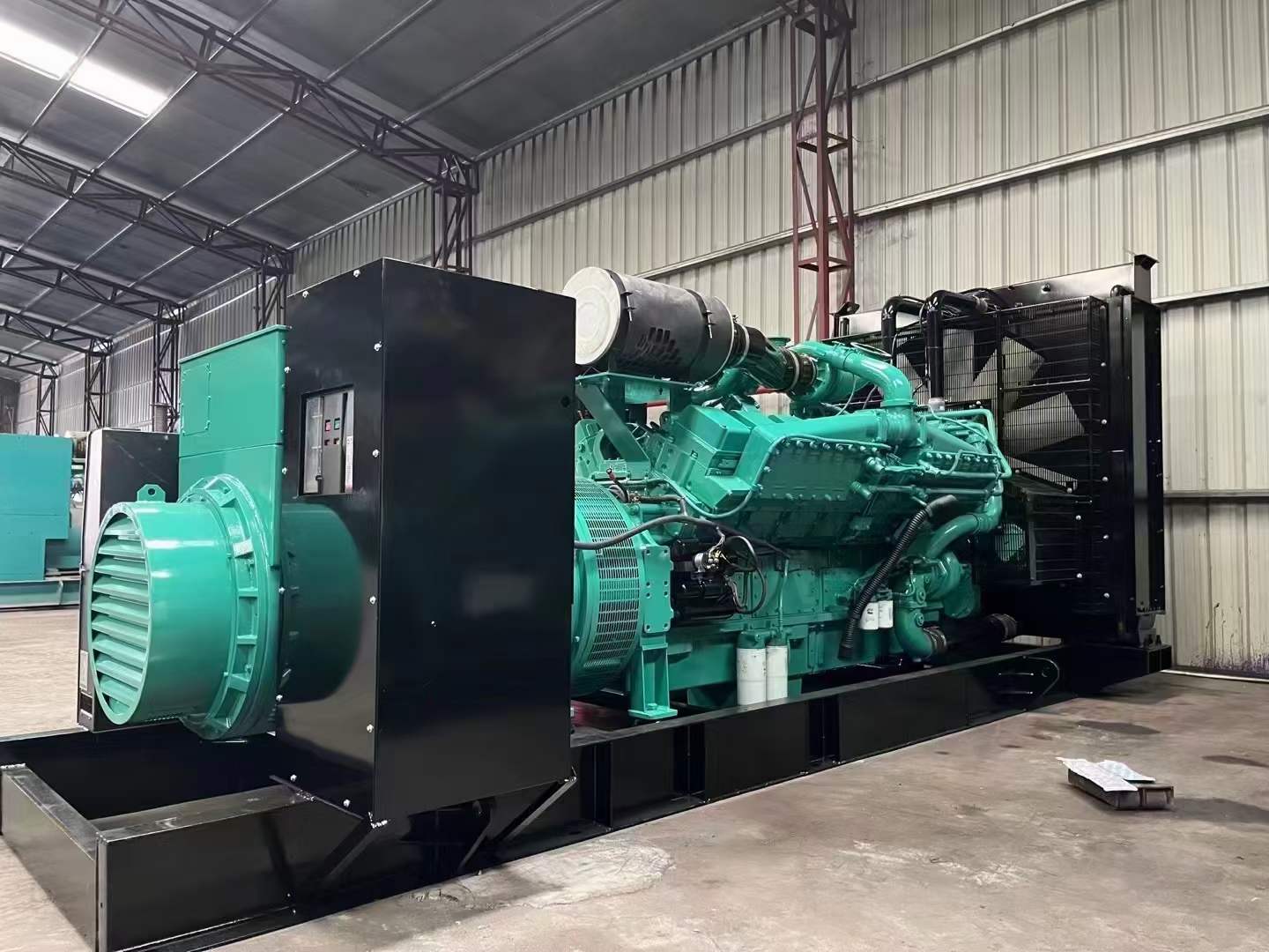 琼中如何降低 800kW 柴油发电机输出电流的波动？