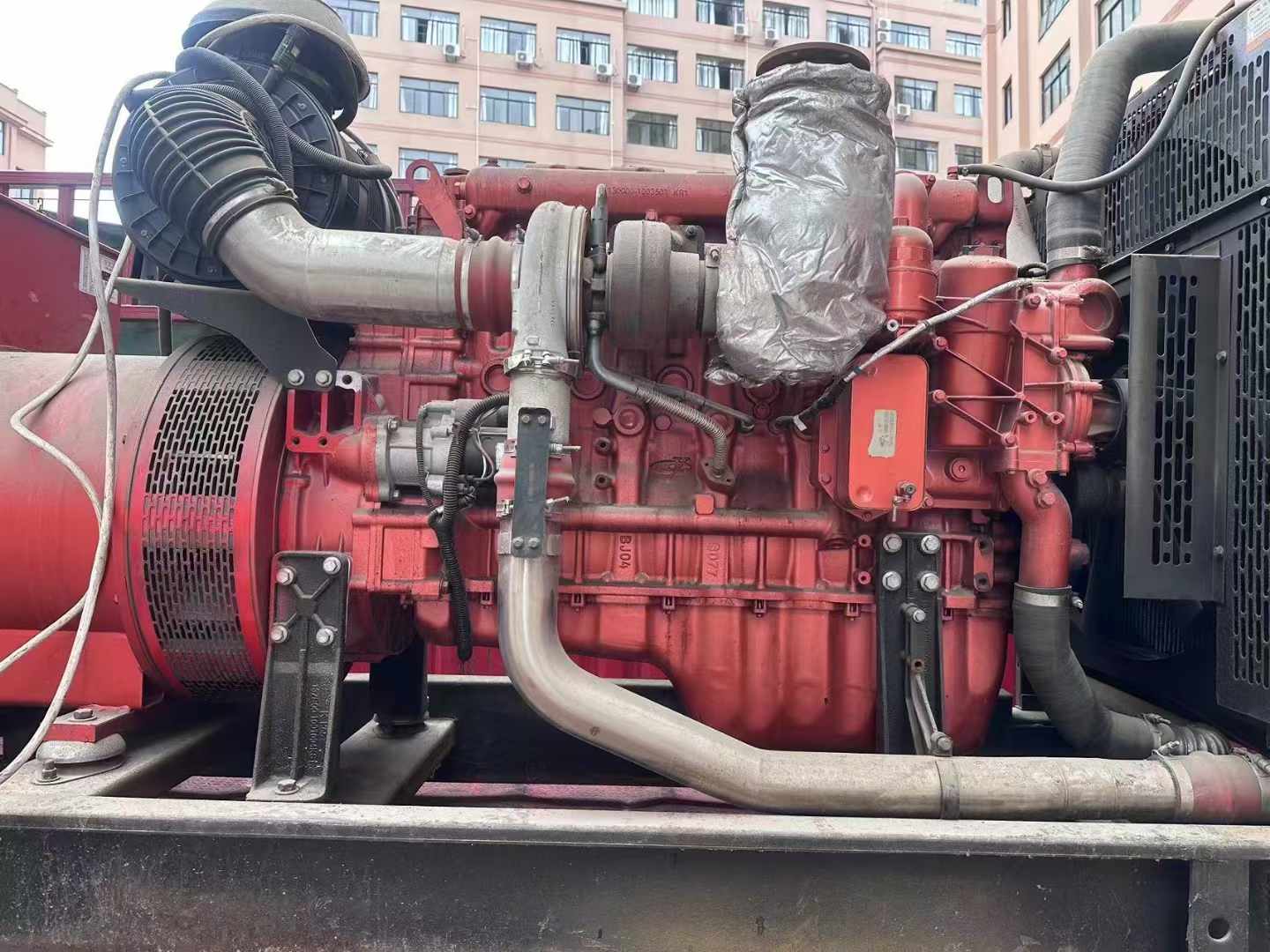 琼中如何选择适合 600kW 柴油发电机组的过载保护器？