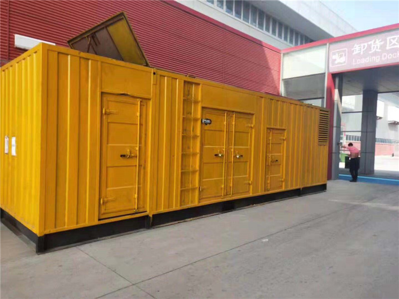 琼中国内外发电机组租赁合同在明确设备维护责任方面有哪些不同做法？