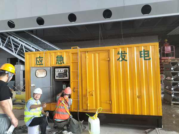 琼中怎样判断空气滤清器是否需要更换？